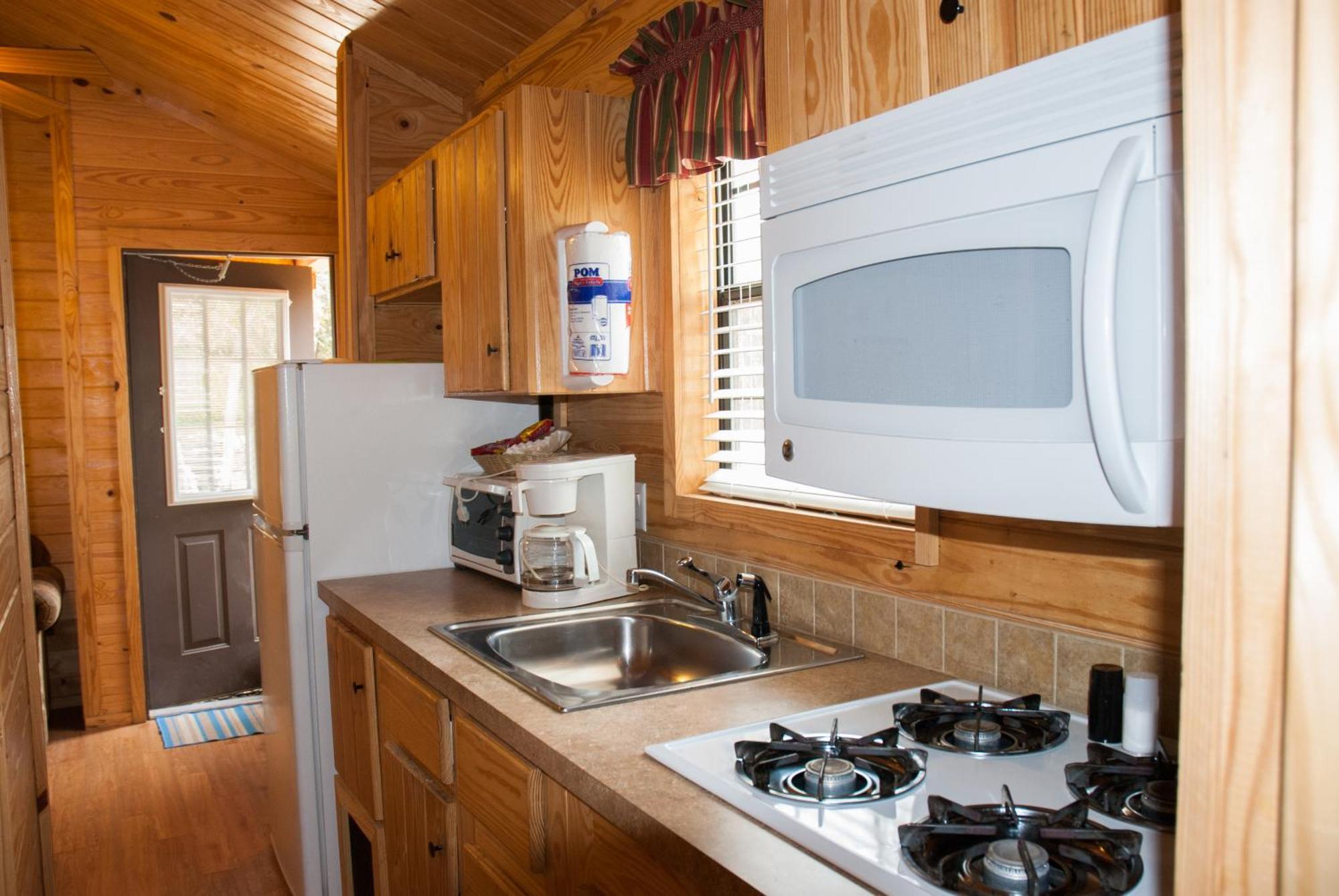 Medina Lake Camping Resort Cabin 3 Lakehills Bagian luar foto